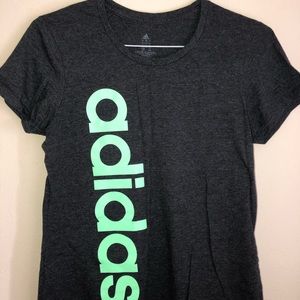 Adidas basic tshirt